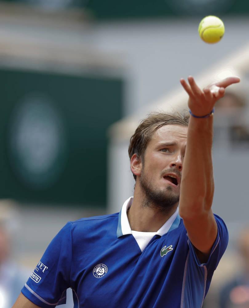 包含法网鏖战戴维斯杯，梅德韦杰夫状态火热的词条