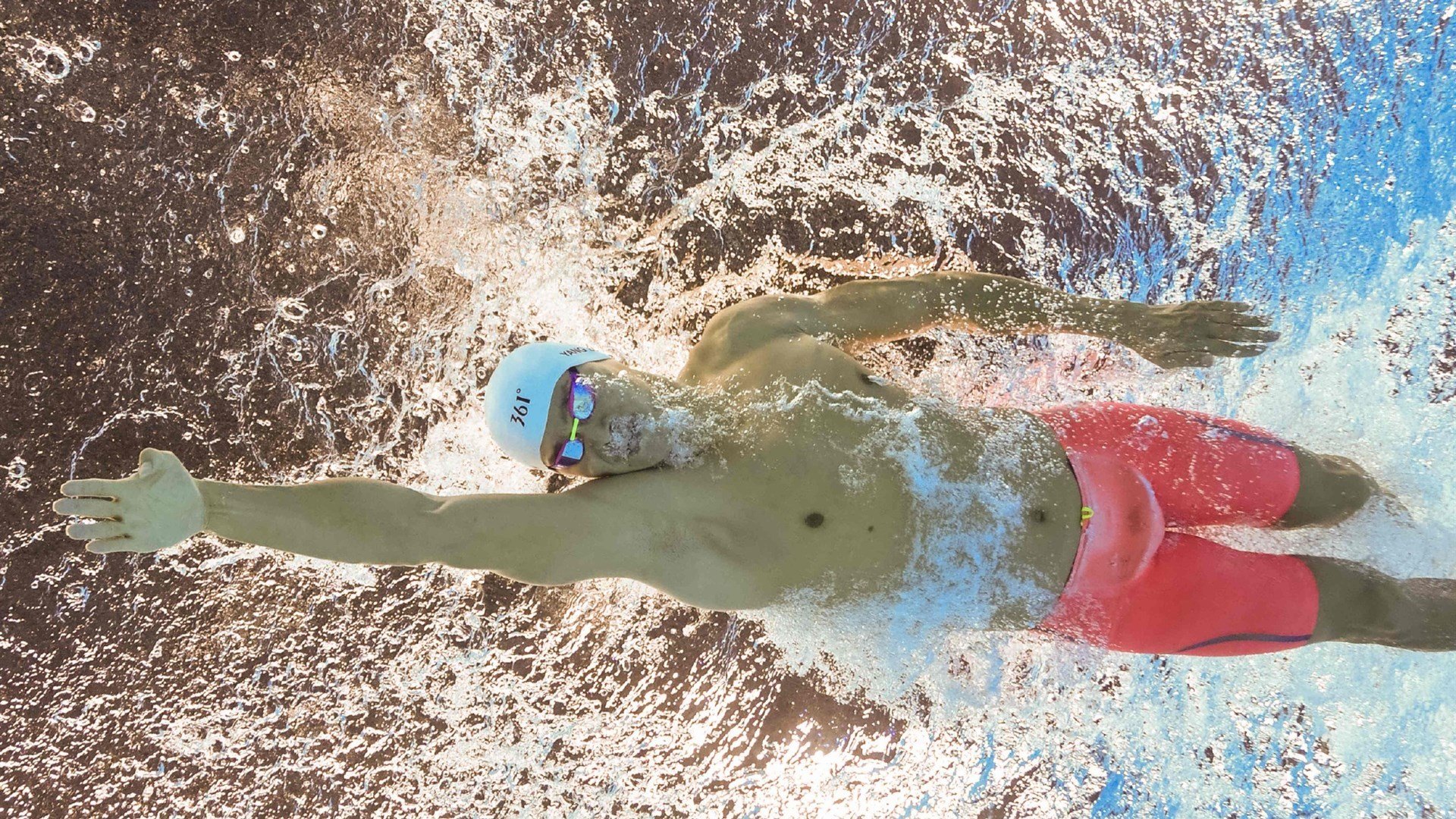 佩雷兹刷新纪录的夜晚，威廉姆斯如何意外碾压红牛车队？